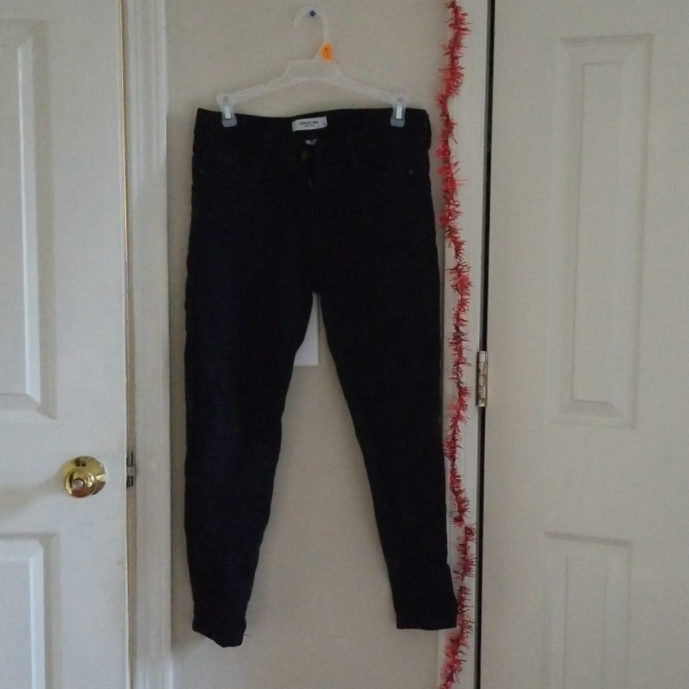 Black skinny jeans